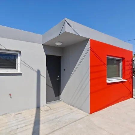 Modern 1-bedroom In With A Private Garden Ideal For Long And Remote Work *