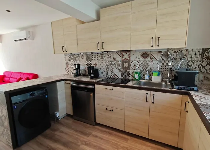 Modern 1-bedroom In With A Private Garden Ideal For Long And Remote Work