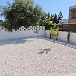 アパート Modern 1-bedroom In With A Private Garden Ideal For Long And Remote Work