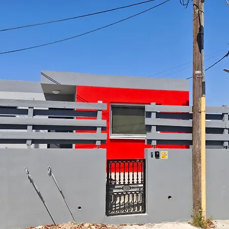Kamares Modern 1 Bedroom House Apartment *