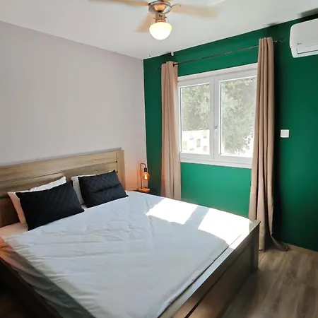 Modern 1-Bedroom Home In Larnaca With A Private Garden Ideal For Long Stays And Remote Work Larnaca