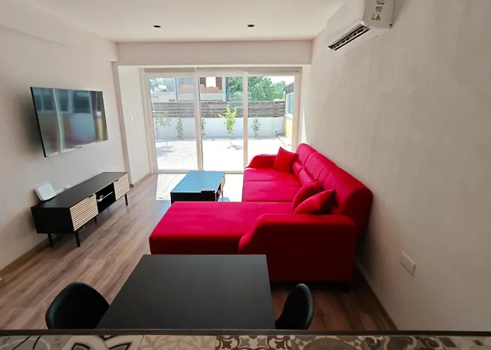Modern 1-bedroom In With A Private Garden Ideal For Long And Remote Work *