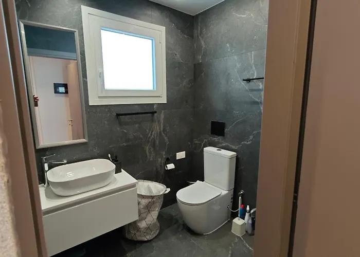 公寓 Modern 1-bedroom In With A Private Garden Ideal For Long And Remote Work 拉纳卡